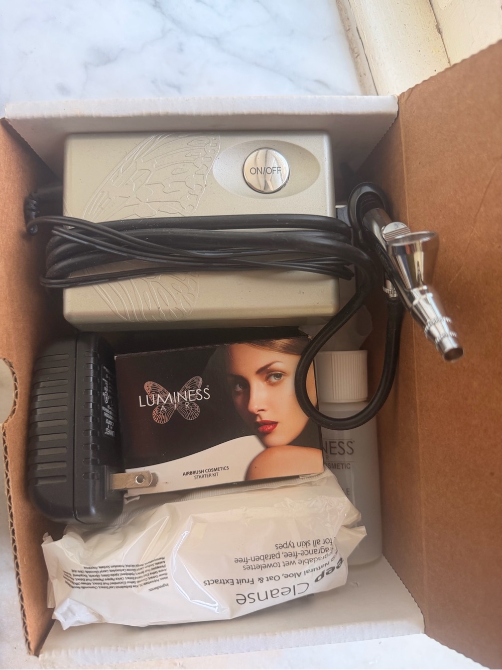 Luminess Airbrush Makeup Starter Kit - Beige and Black